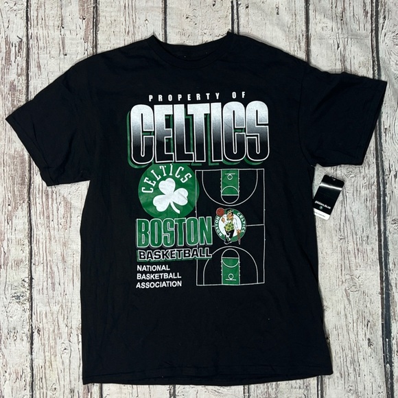 Boston Celtics NBA Basketball Large Sports Retro Black New Crewneck Tshirt - Picture 1 of 5